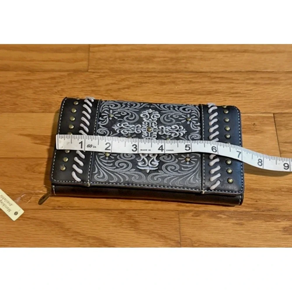 NWT Montana West Black Gray Cross Wallet NWT Crass Studded Western Coin Zipper *